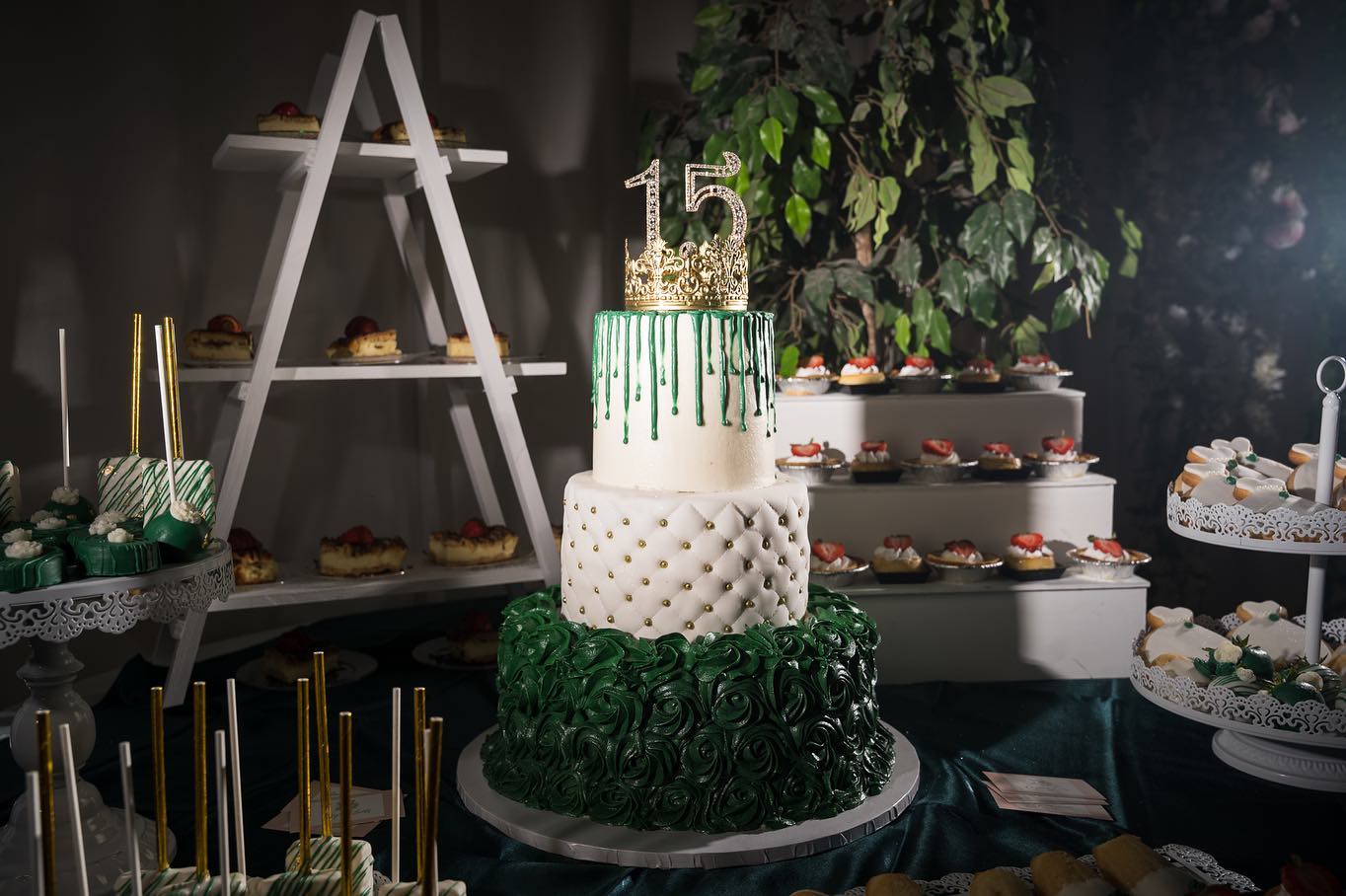 Quinceañera Cakes: How You Can Cut Costs, Then Cut The Cake