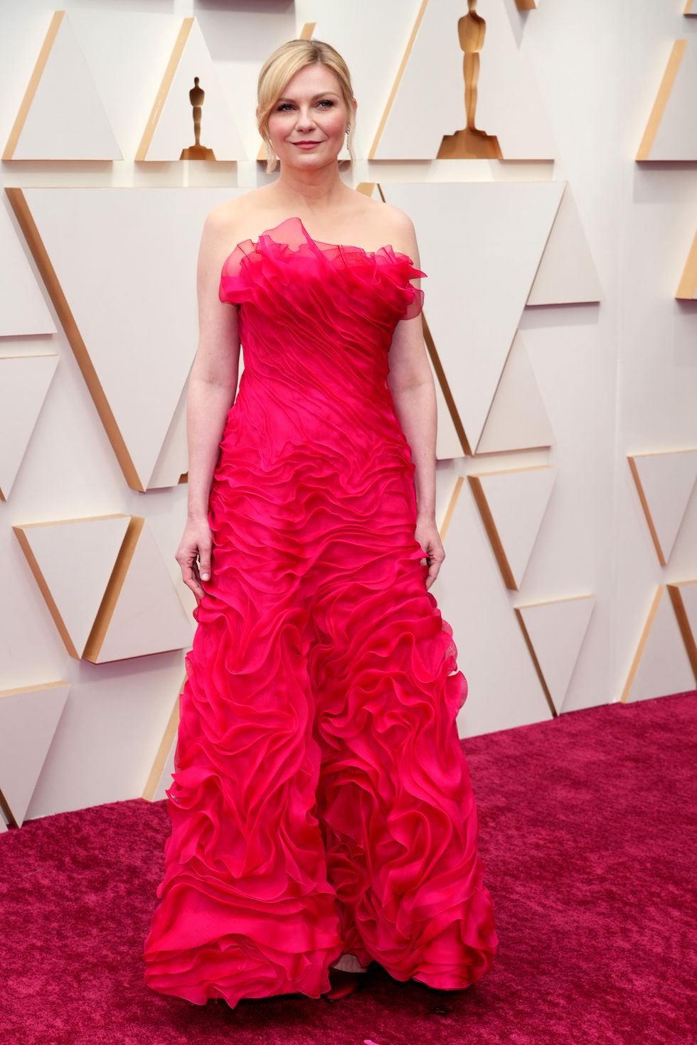 Kirsten Dunst 2022 oscar awards KEVIN MAZURGETTY IMAGES Wearing Lacroix and Fred Leighton jewels.