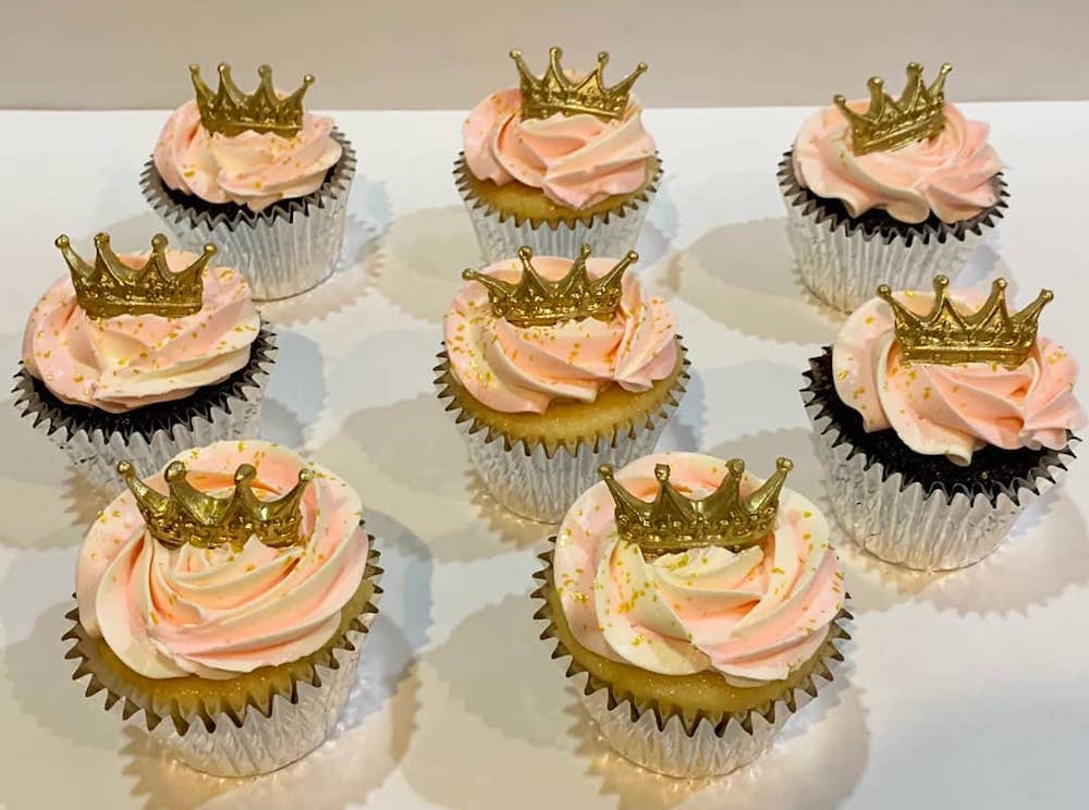 Rose Gold quinceanera cupcakes with crown