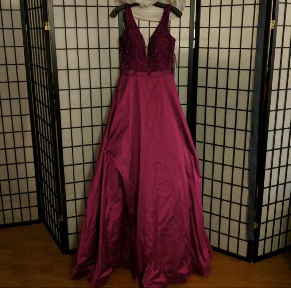 Size 2 Prom Satin Purple Ball Gown on Queenly