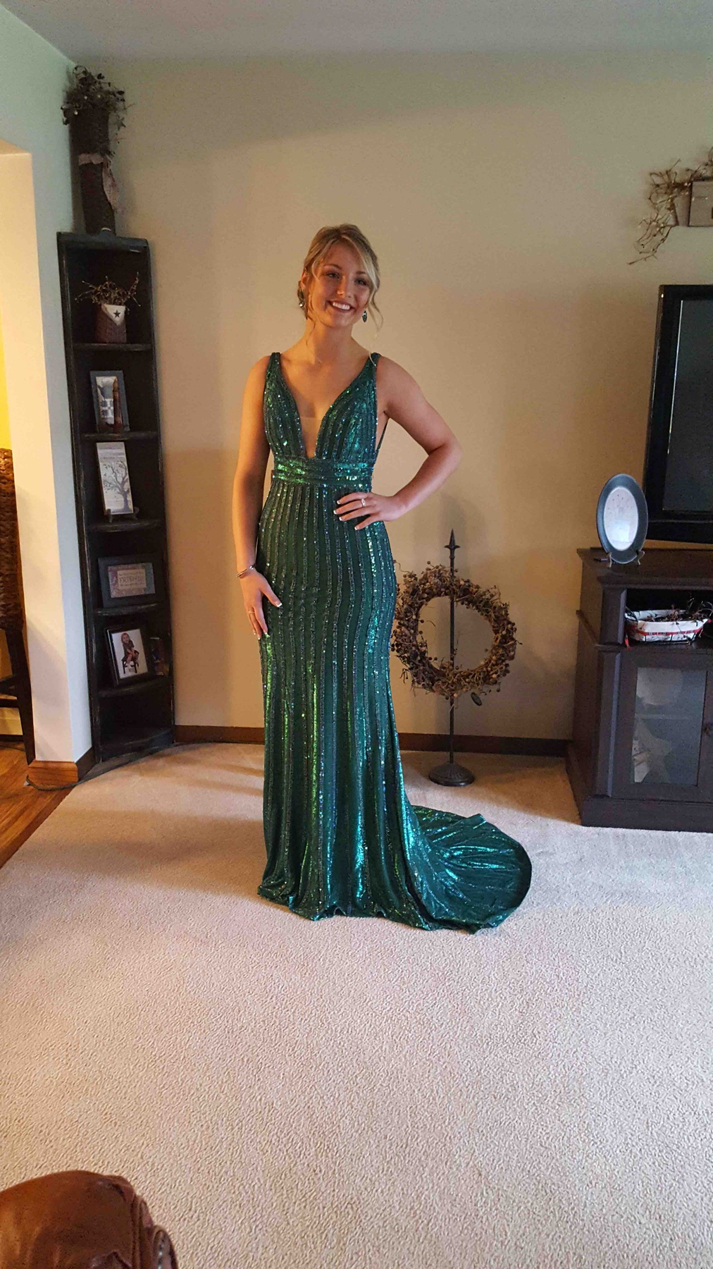 Jovani Size 6 Prom Green Floor Length Maxi on Queenly