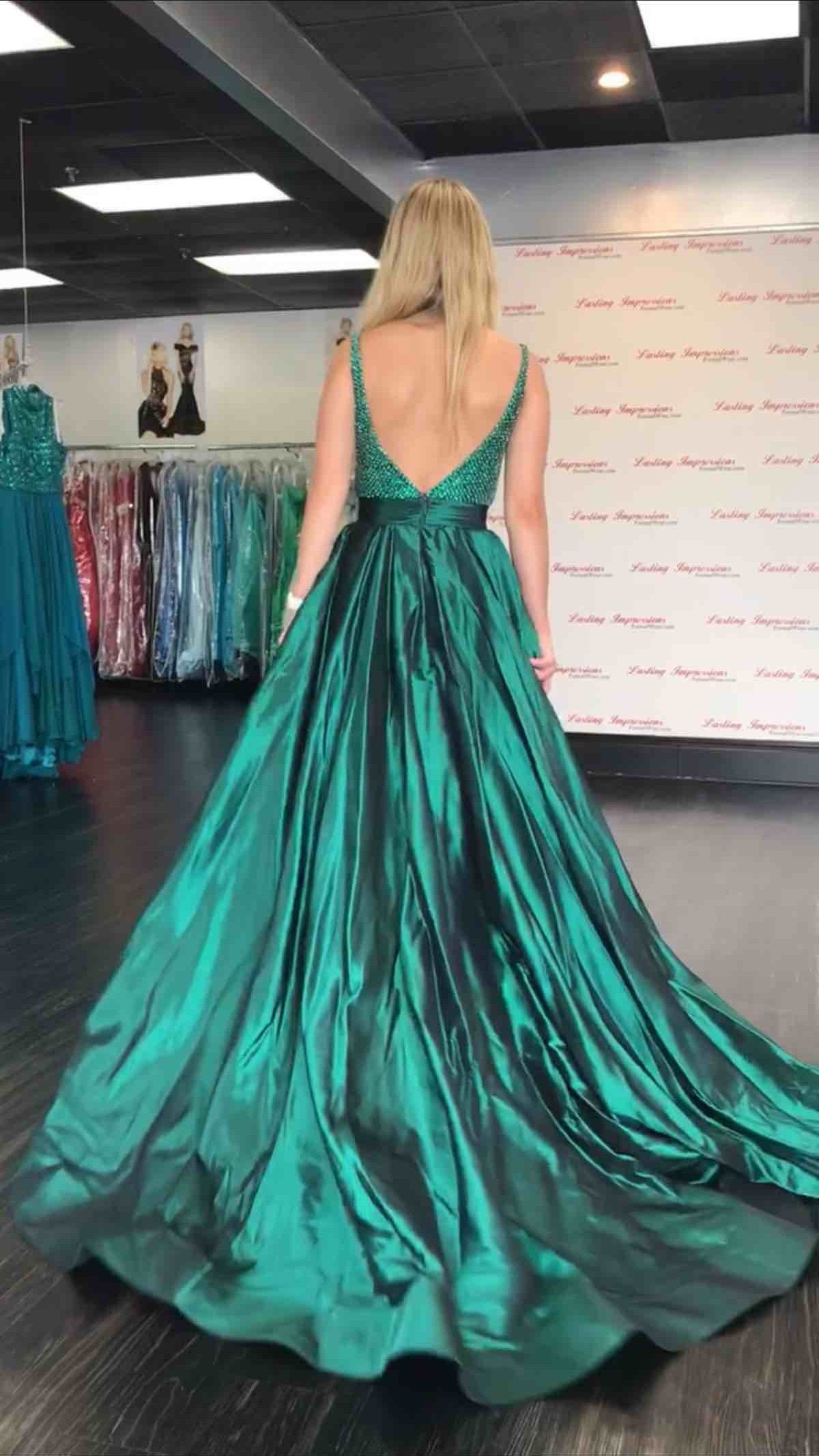 Sherri Hill Green Size 6 Beaded Top Tall Height Train Prom Ball gown on Queenly