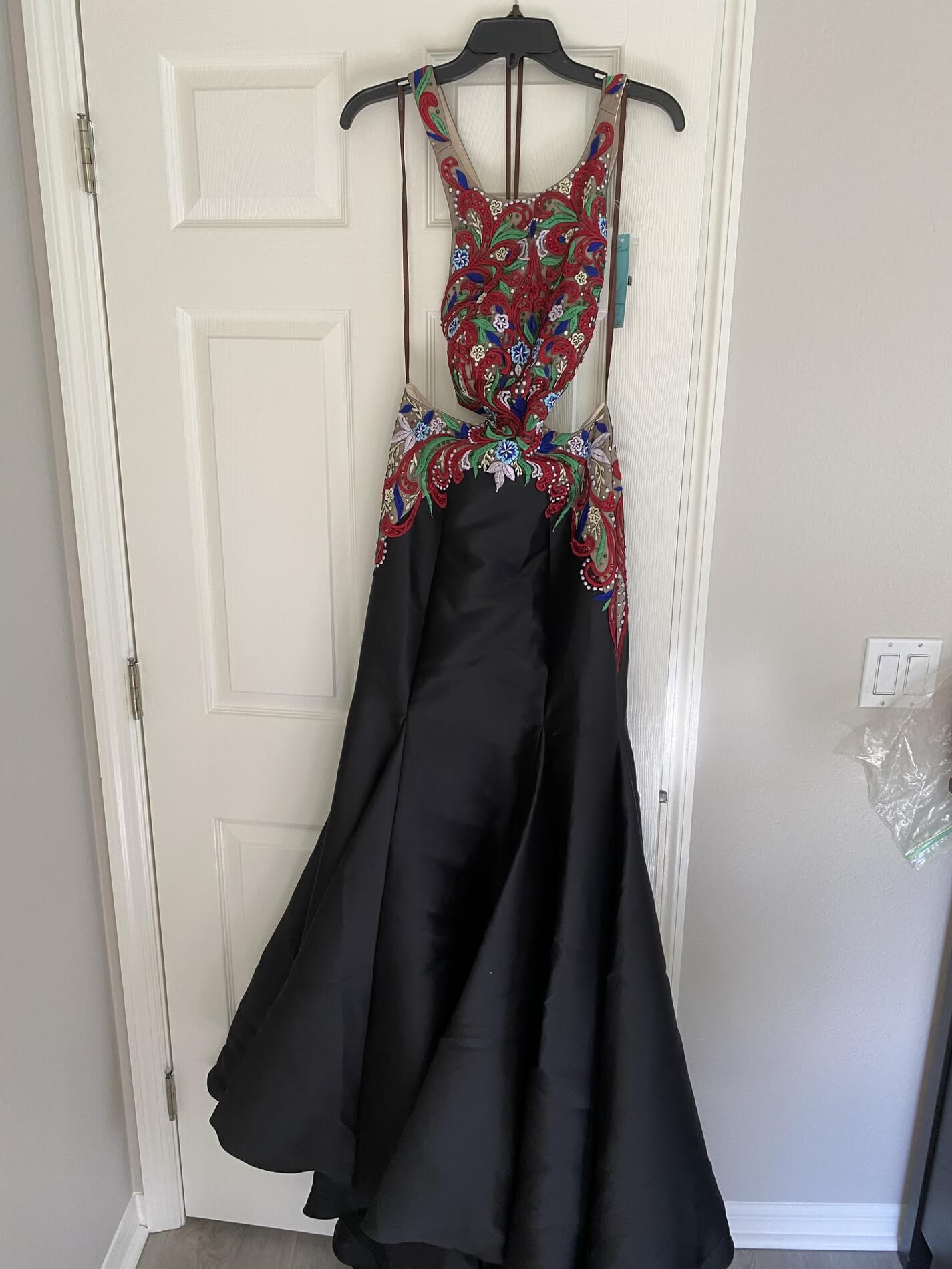Size 6 Halter Black Mermaid Dress on Queenly