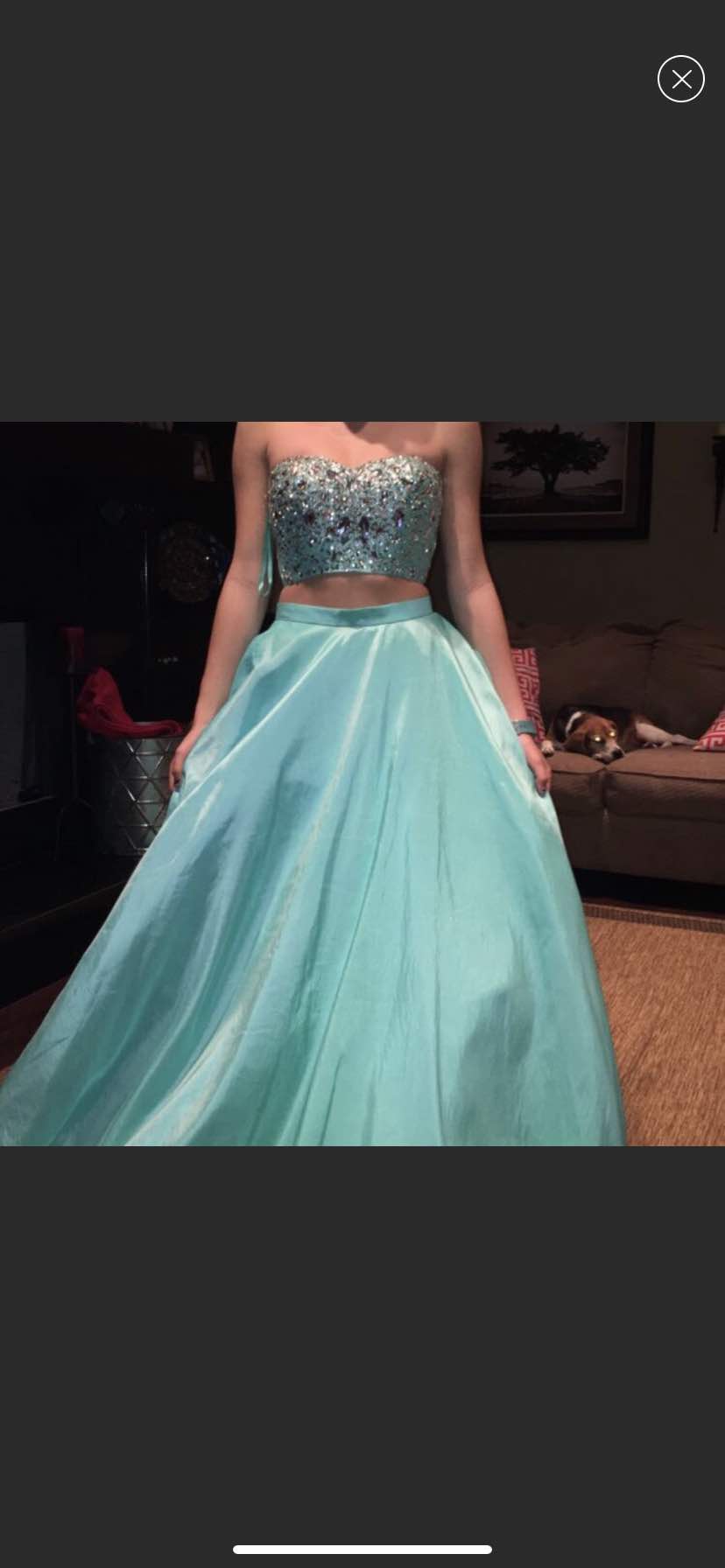 Size 2 Green Ball Gown on Queenly