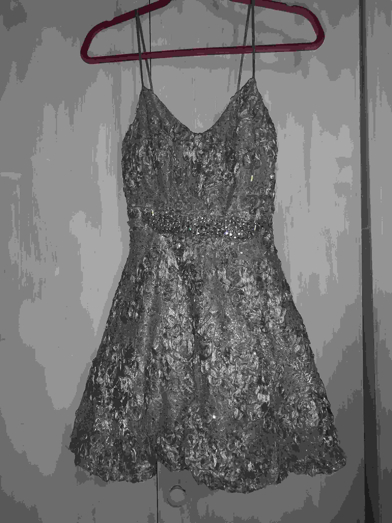 Size 2 Homecoming Silver Cocktail Dress on Queenly