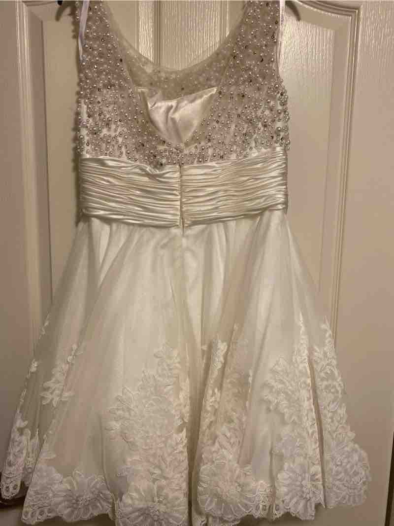 Size 14 Homecoming White Cocktail Dress on Queenly