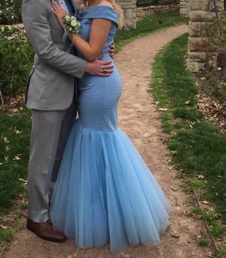 Size 8 Prom Off The Shoulder Light Blue Mermaid Dress on Queenly