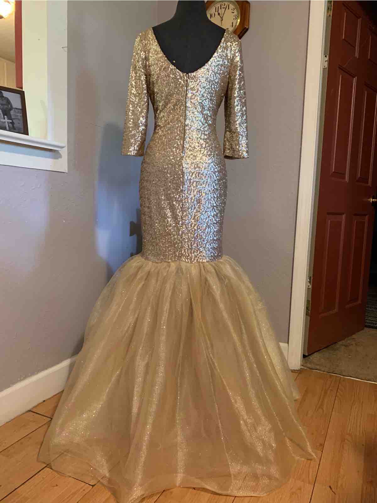 Size 14 Gold Mermaid Dress on Queenly
