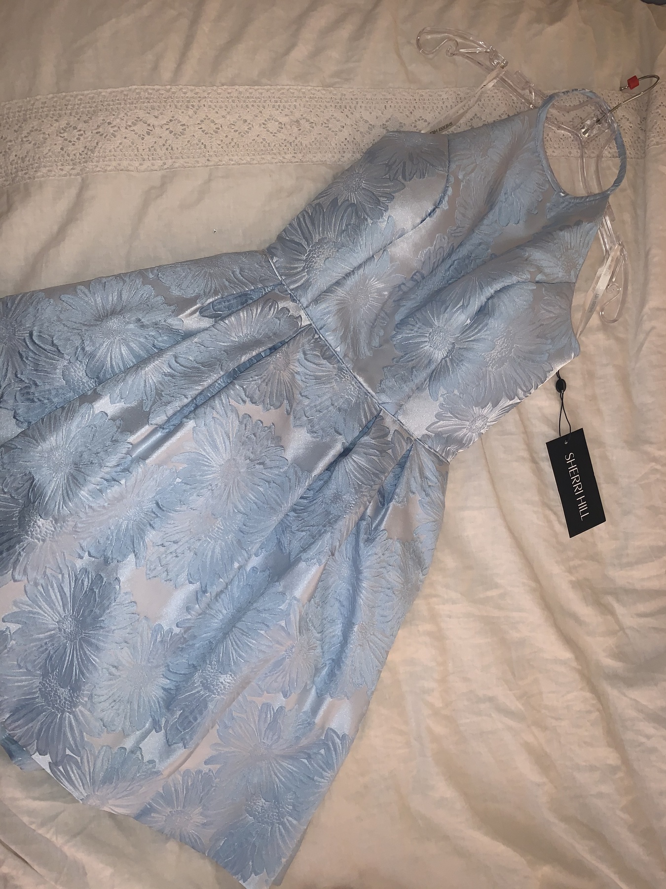 Size 4 Halter Blue Cocktail Dress on Queenly