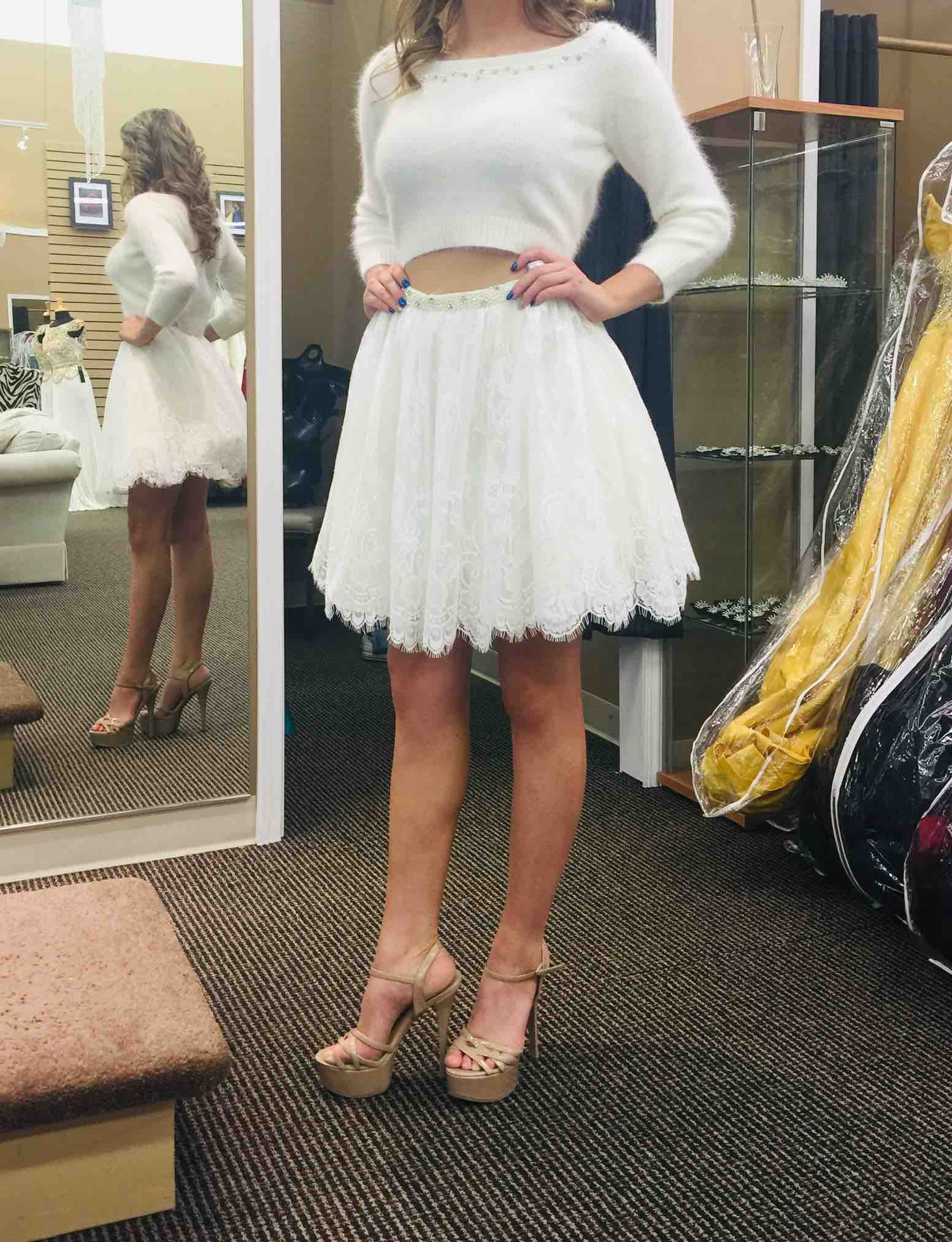Sherri Hill Size 6 White Cocktail Dress on Queenly