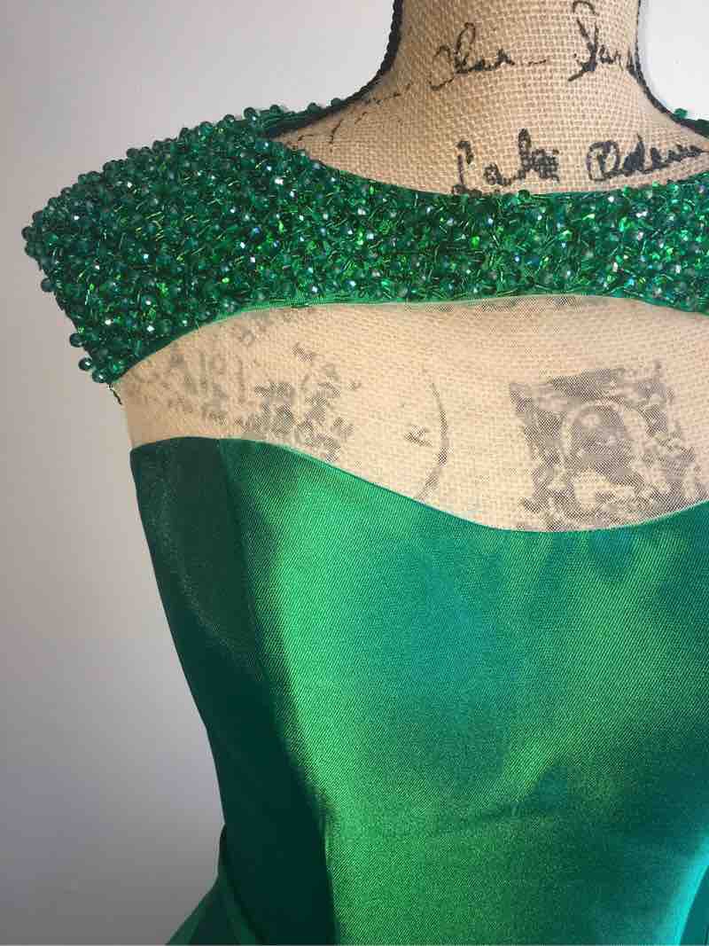 Mac Duggal Size 4 Homecoming Green Cocktail Dress on Queenly