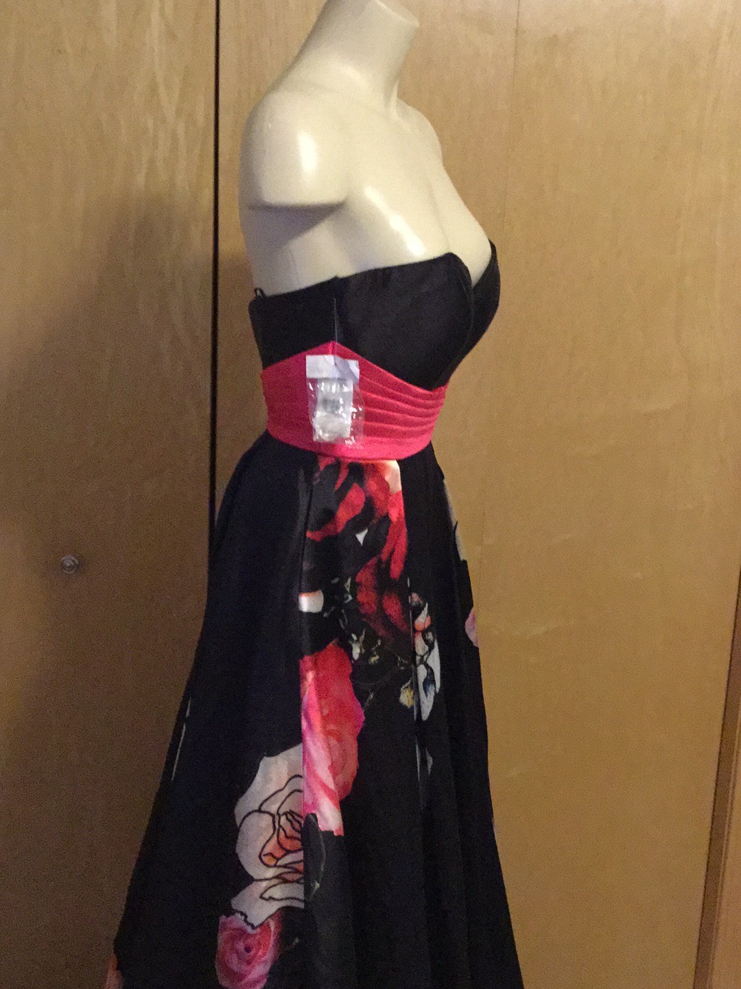 Mac Duggal Size 2 Strapless Satin Black Ball Gown on Queenly