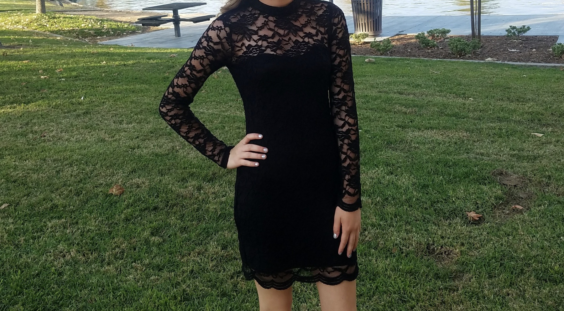 Size 0 Prom Long Sleeve Lace Black Cocktail Dress on Queenly