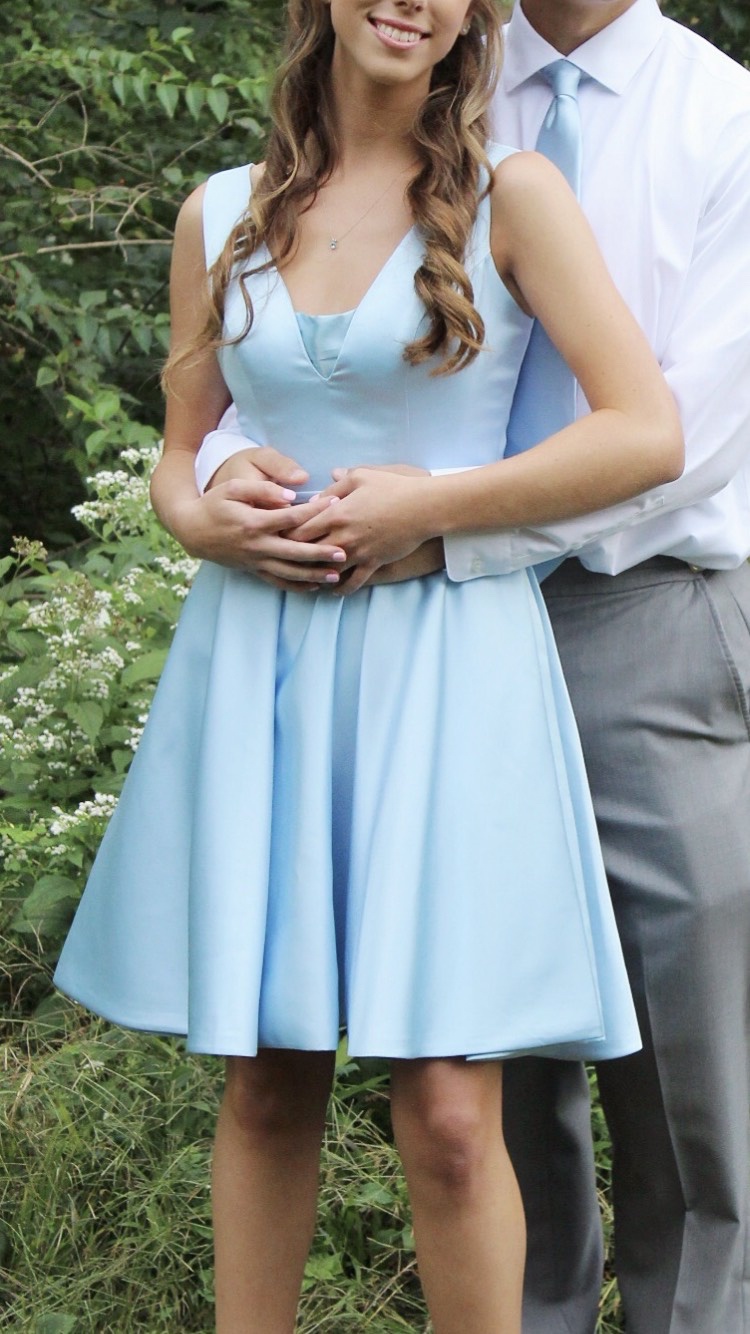 Size 0 Prom Satin Blue A-line Dress on Queenly