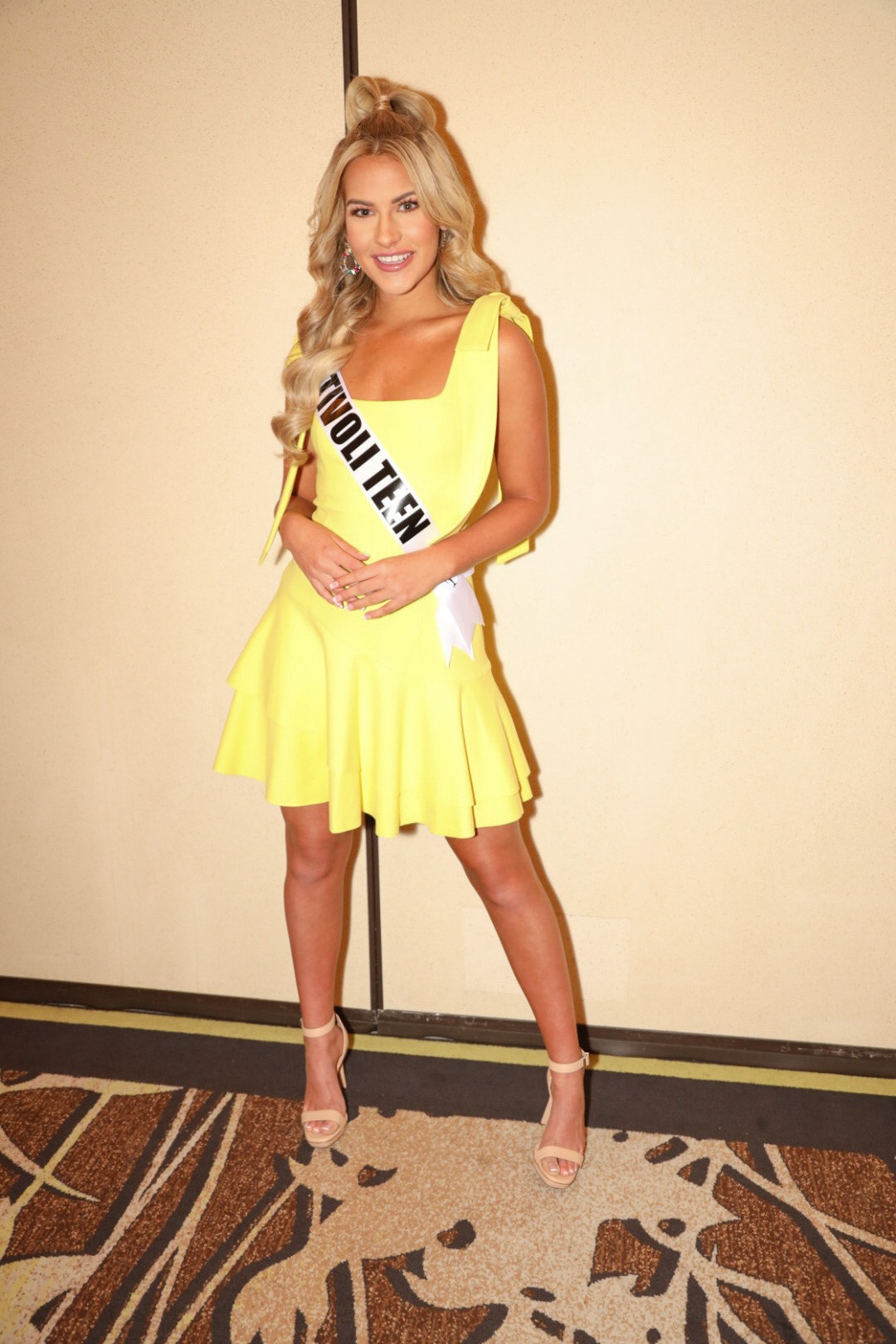 Elliatt lucky dress Size 2 Pageant Interview Yellow Cocktail Dress on Queenly