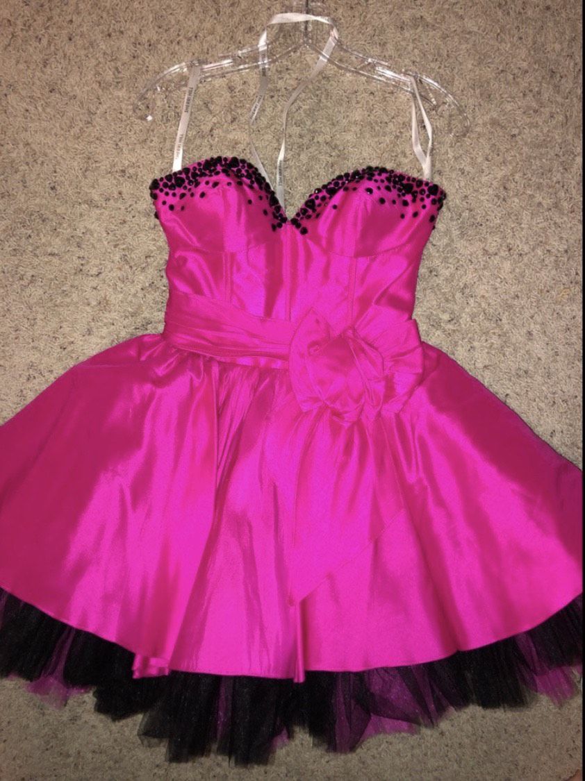 Sherri Hill Size 4 Homecoming Hot Pink Cocktail Dress on Queenly