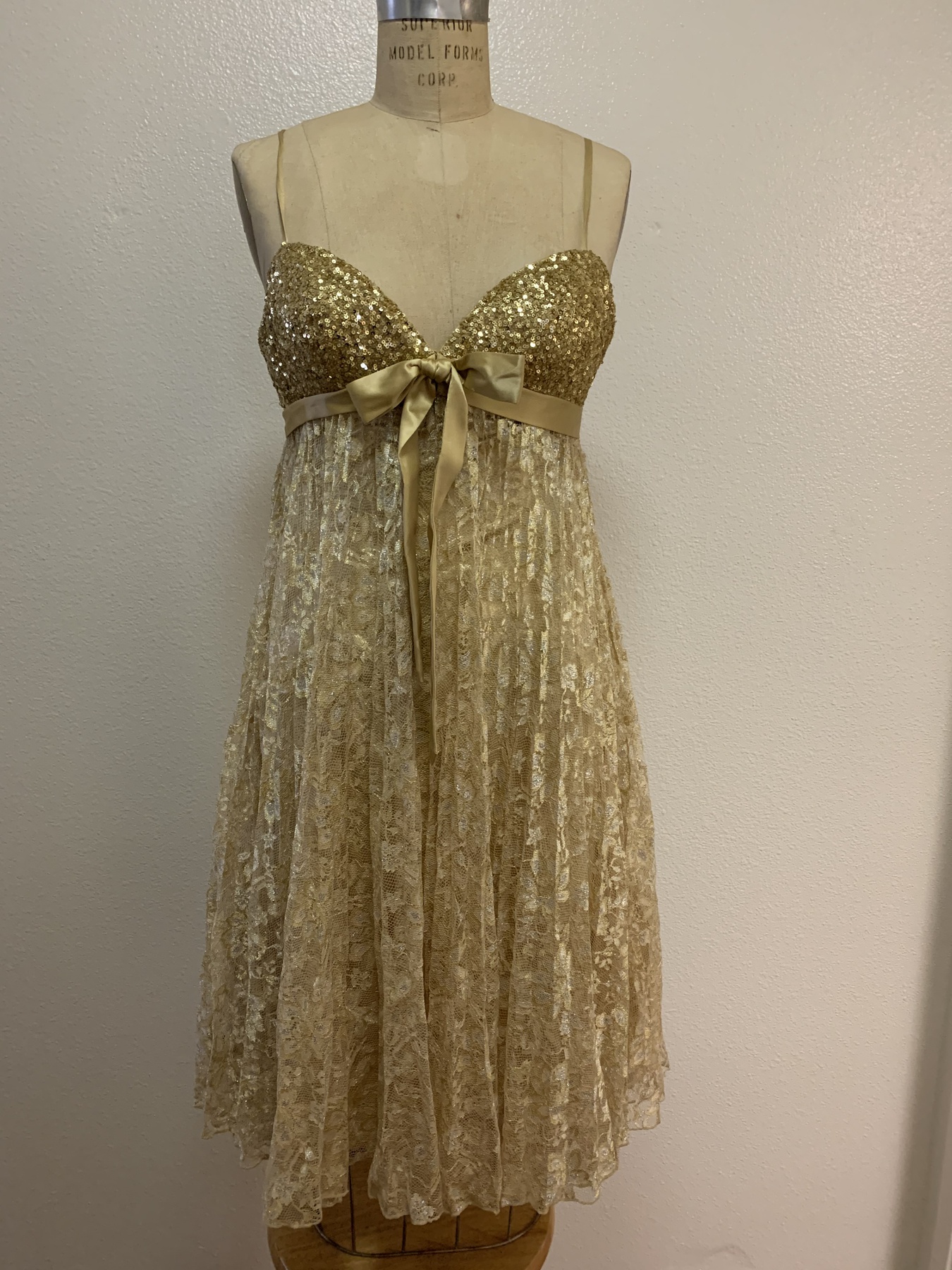 Jovani Size 2 Prom Strapless Sequined Gold Cocktail Dress on Queenly