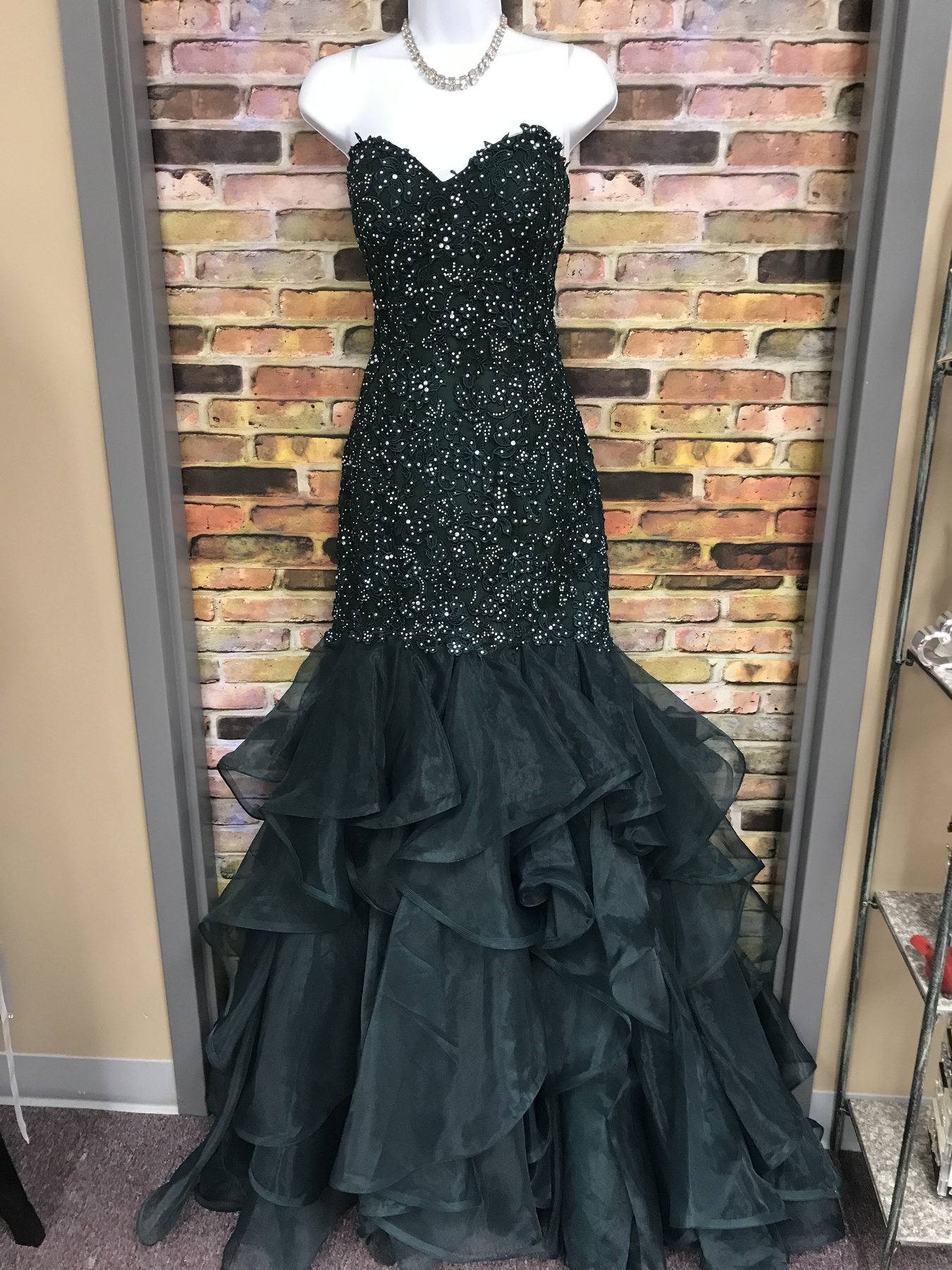Size 8 Prom Strapless Sequined Green Mermaid Dress on Queenly