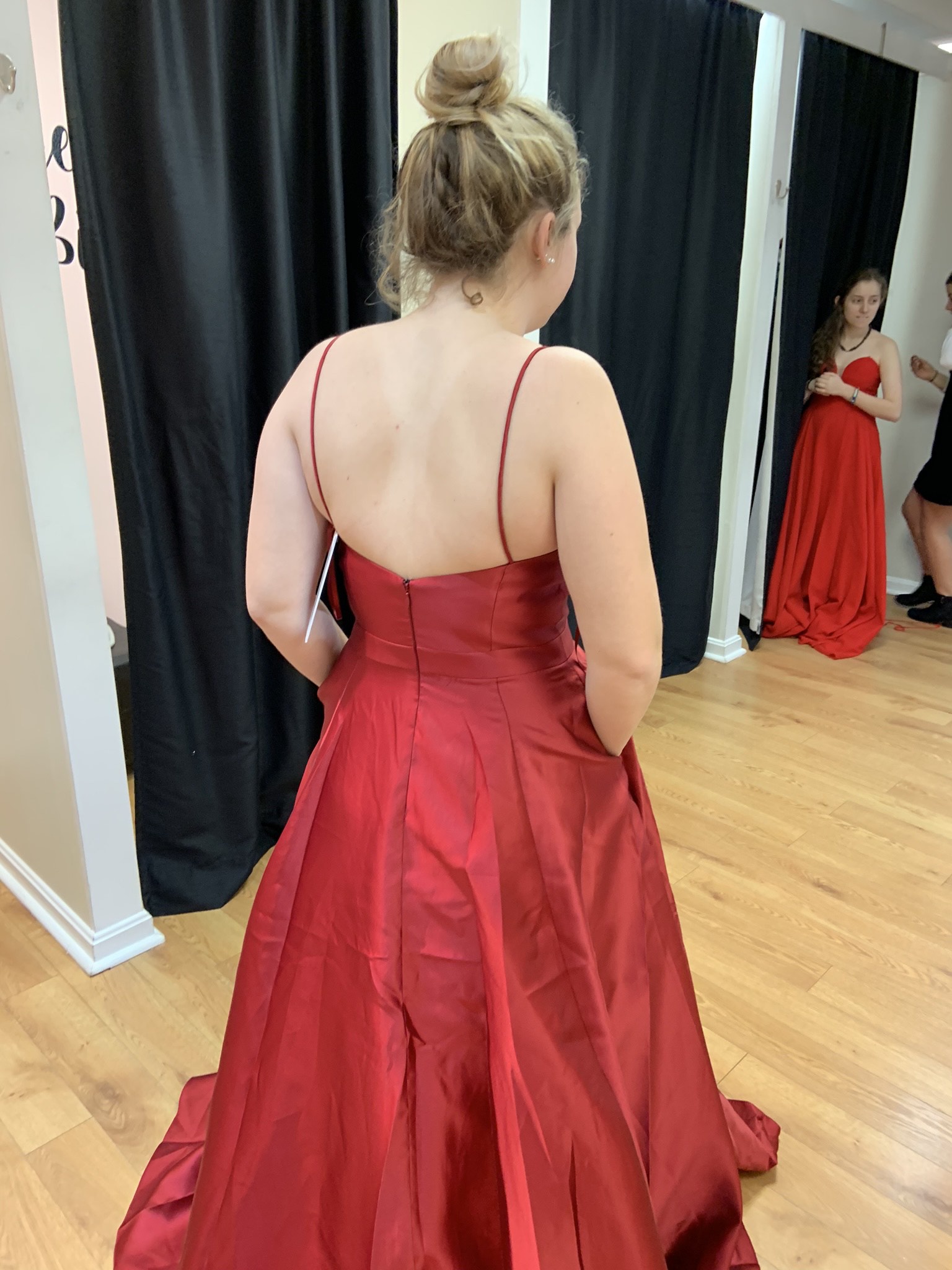 Size 12 Prom Plunge Satin Red A-line Dress on Queenly
