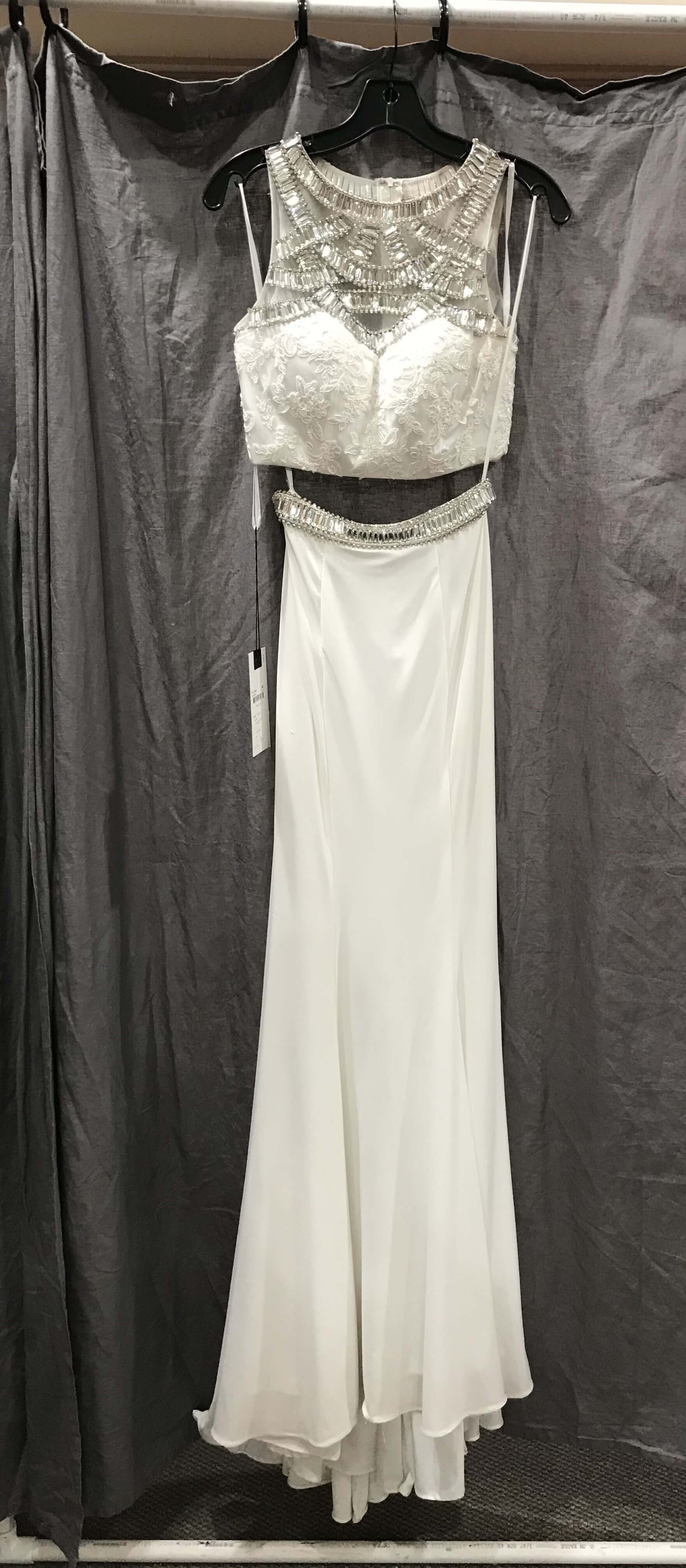 White Size 0 Train Dress on Queenly