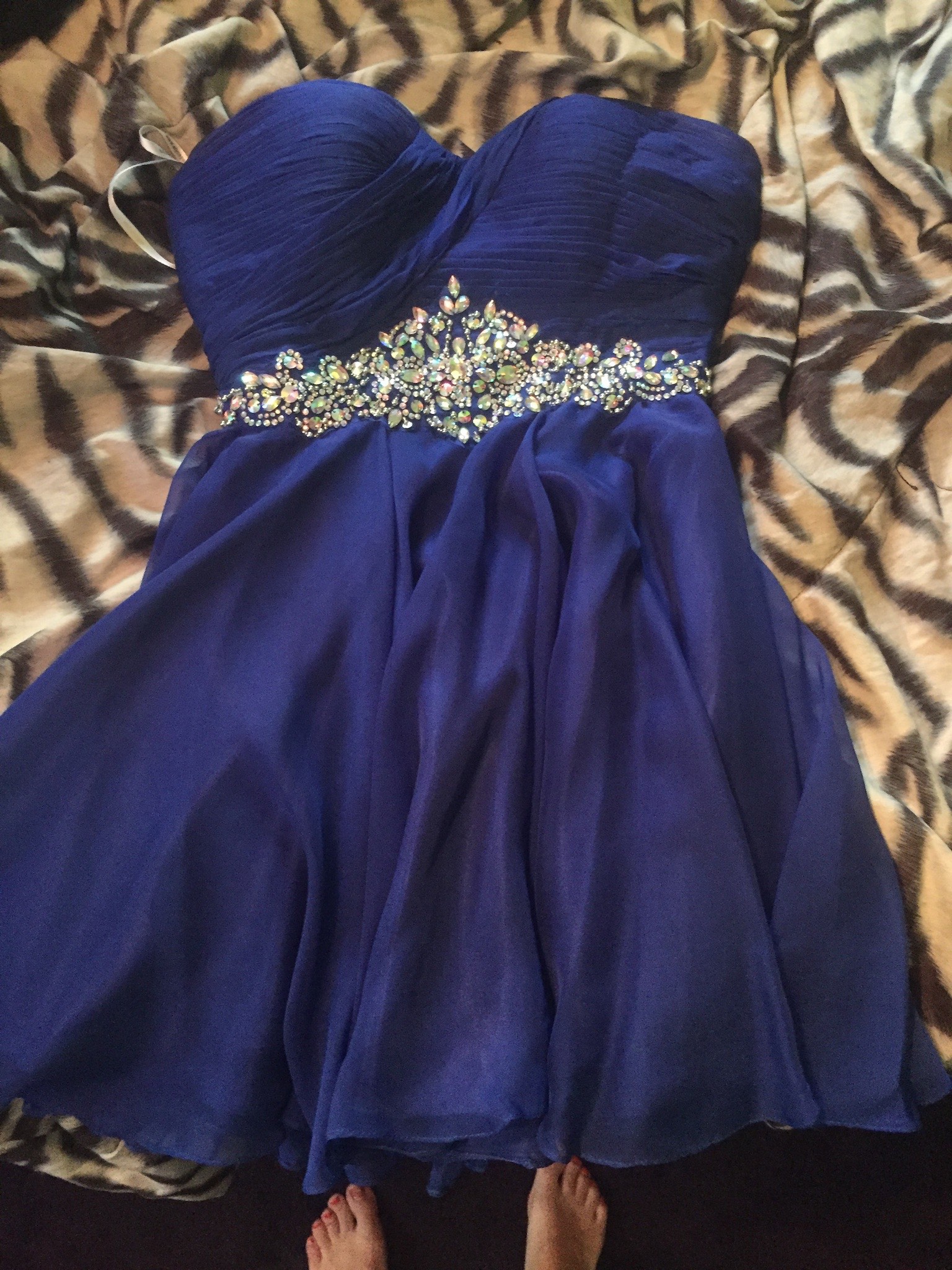 Size 2 Homecoming Strapless Sequined Royal Blue Cocktail Dress on Queenly