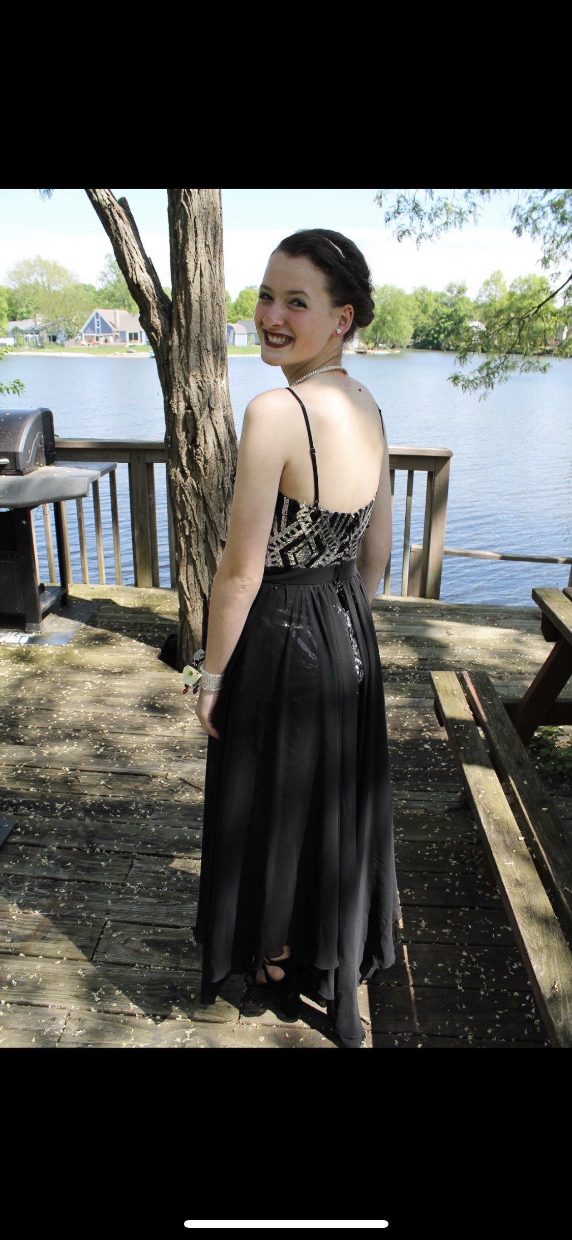 Size 0 Prom Black A-line Dress on Queenly