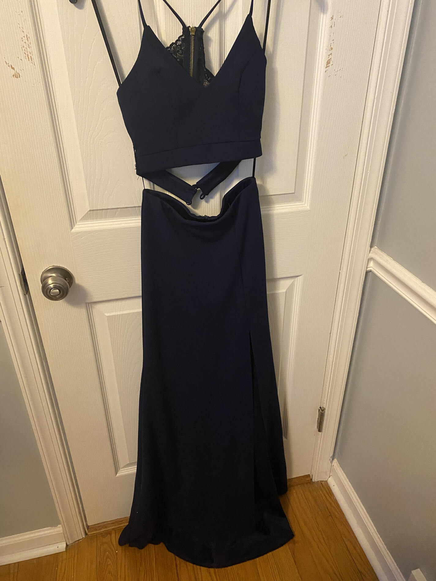Size 0 Prom Plunge Lace Navy Blue Side Slit Dress on Queenly
