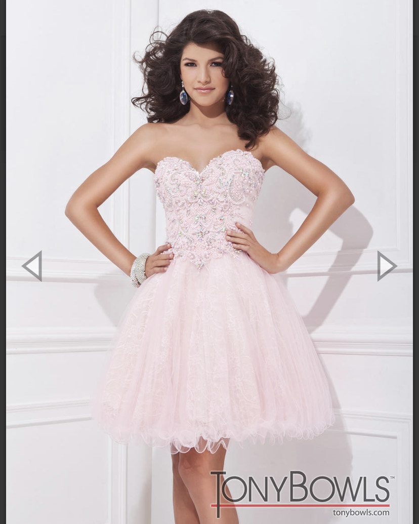 Size 6 Homecoming Strapless Lace Pink Cocktail Dress on Queenly