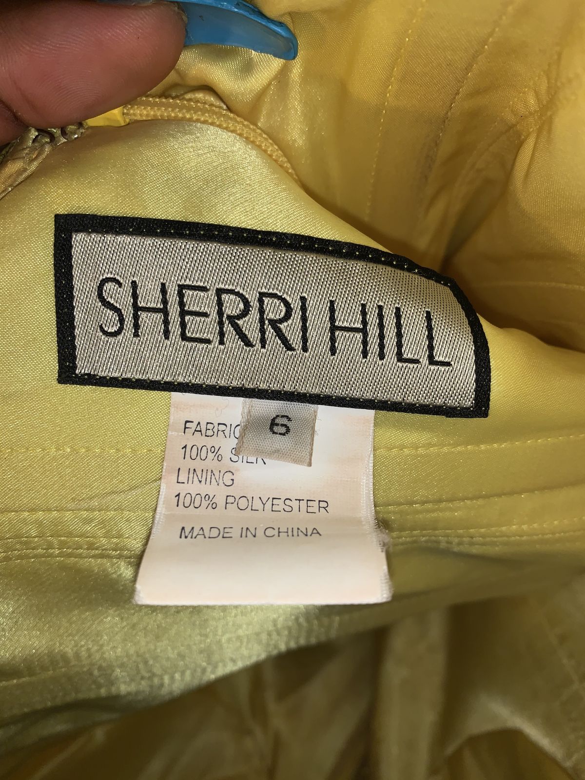 Sherri Hill Size 6 Prom Off The Shoulder Sequined Yellow Dress With Train on Queenly