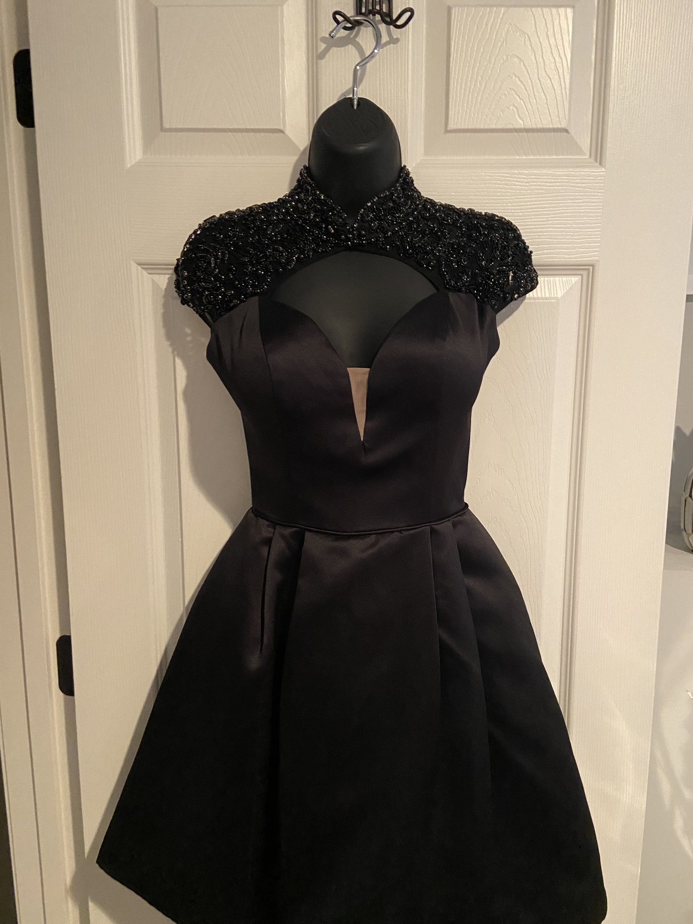 Sherri Hill Size 0 Pageant Black Cocktail Dress on Queenly