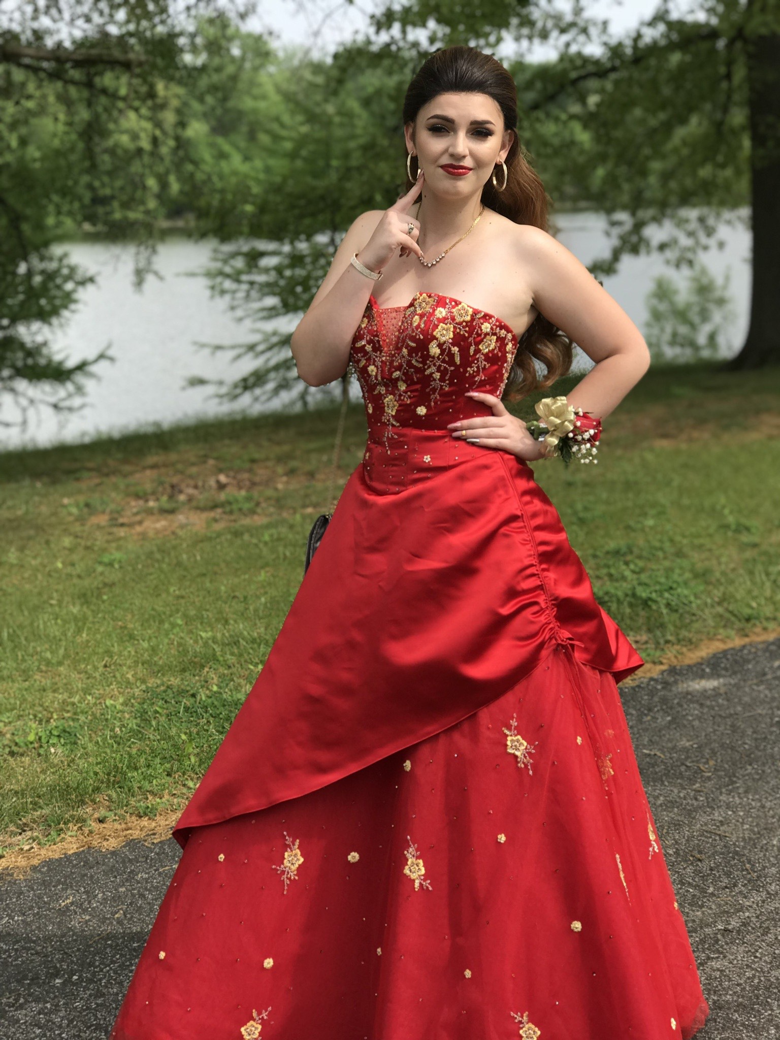 Size 8 Prom Strapless Red Ball Gown on Queenly
