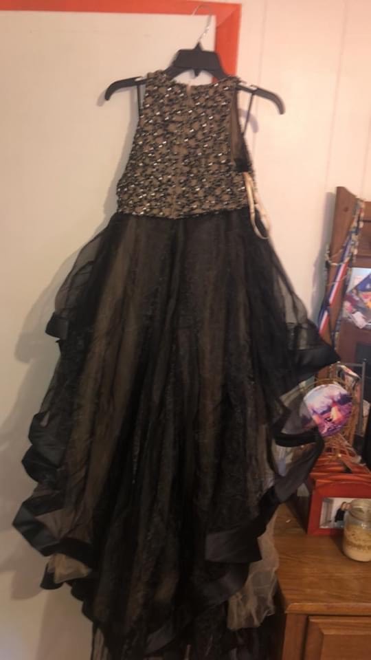 Size 6 Black Ball Gown on Queenly