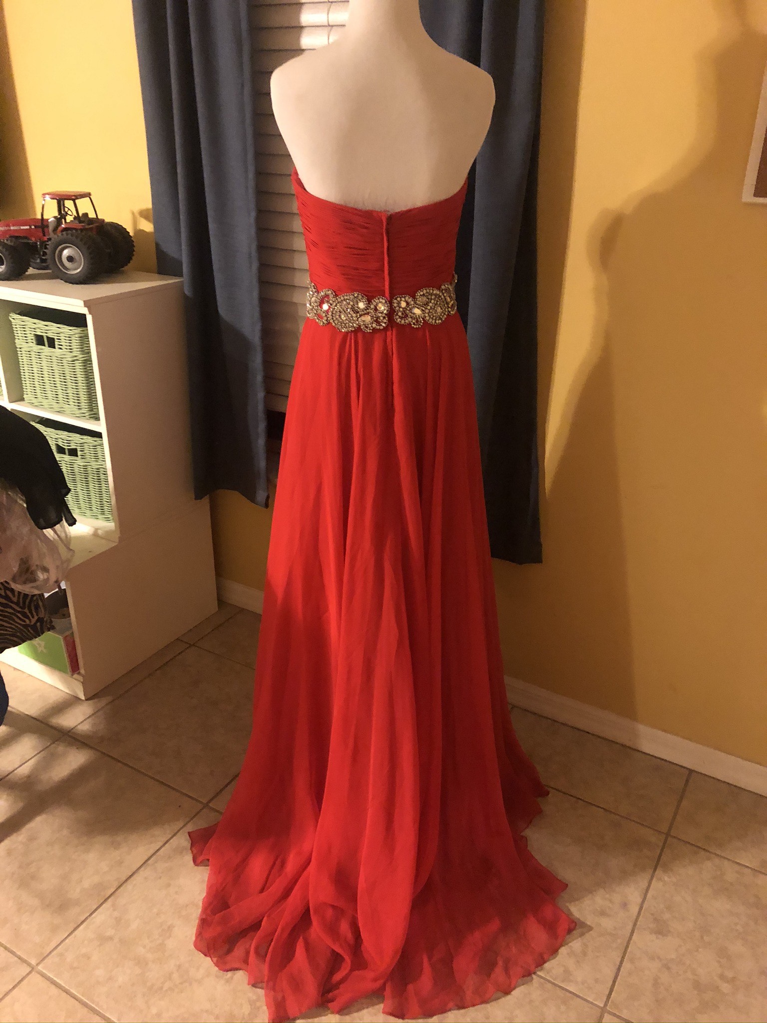 Jovani Size 6 Prom Red Floor Length Maxi on Queenly