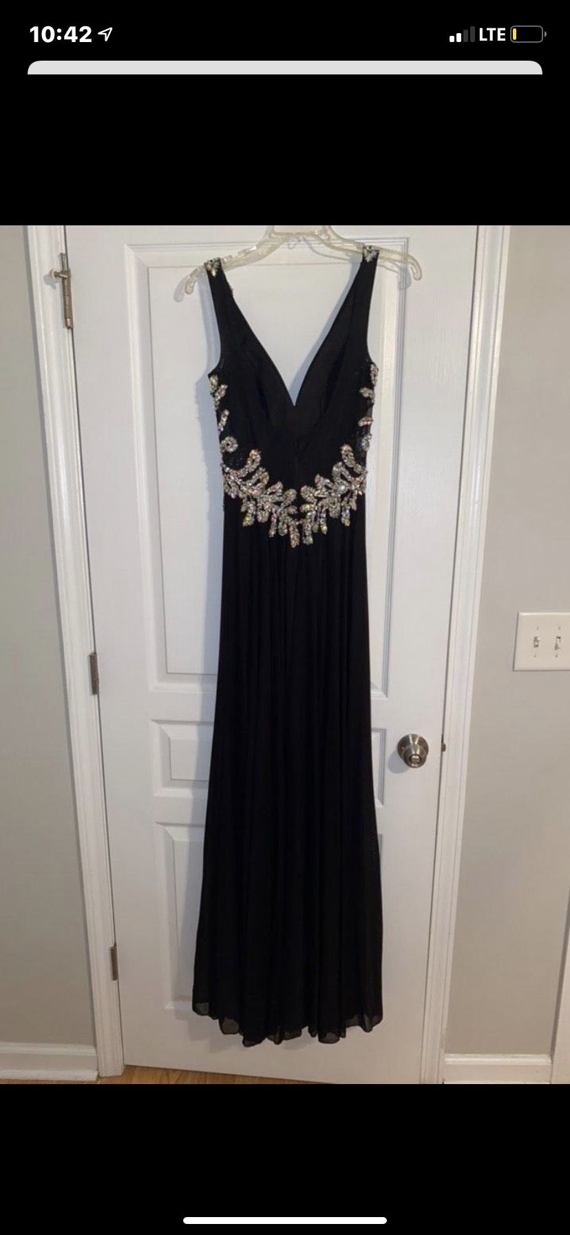 Jovani Black Size 2 Jewelled Straight Dress on Queenly