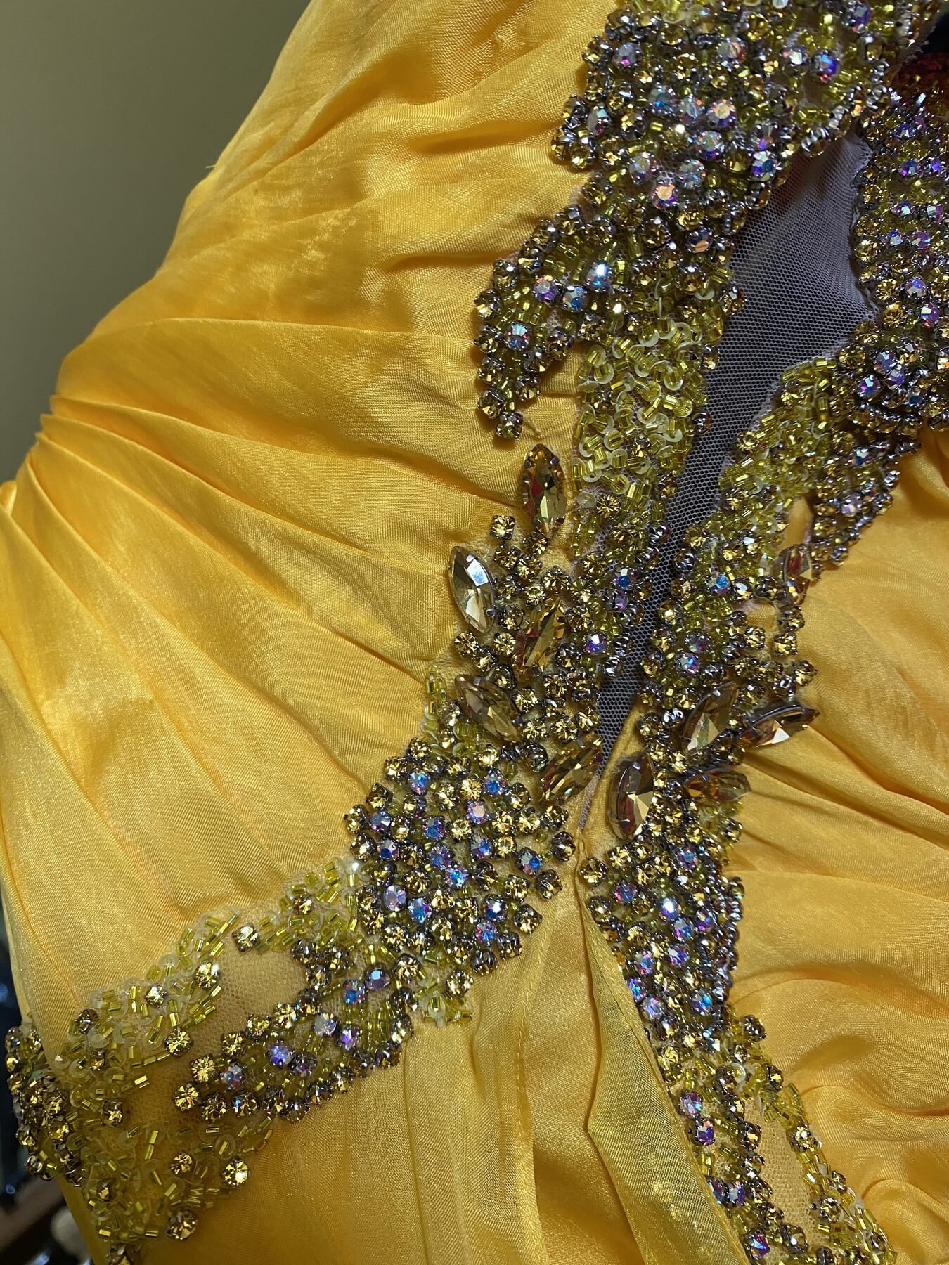 Size 4 Prom Strapless Sequined Yellow Floor Length Maxi on Queenly