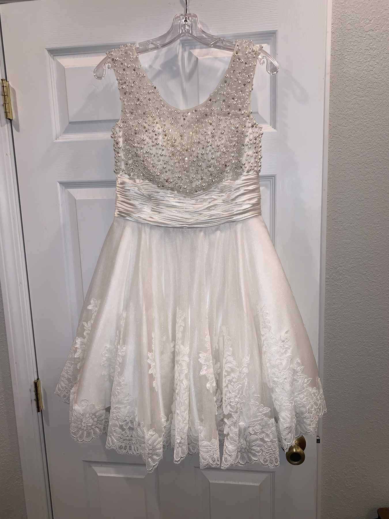 Sherri Hill White Size 8 Cocktail Dress on Queenly