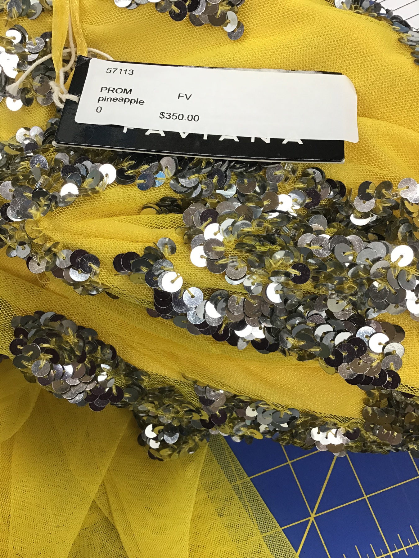 Faviana Yellow Size 0 Sequin Train Dress on Queenly