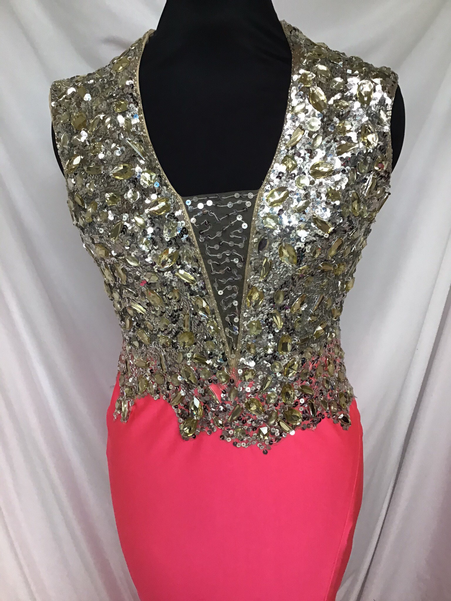 Mac Duggal Pink Size 4 Keyhole Train Dress on Queenly