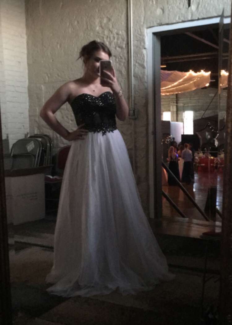 Size 10 Prom White Ball Gown on Queenly