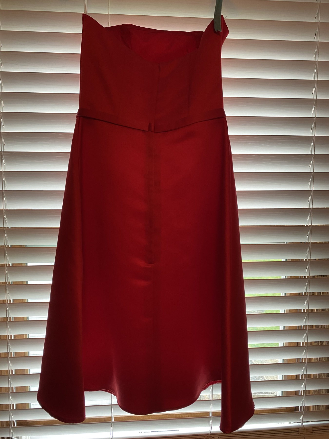 Size 4 Homecoming Satin Red Cocktail Dress on Queenly