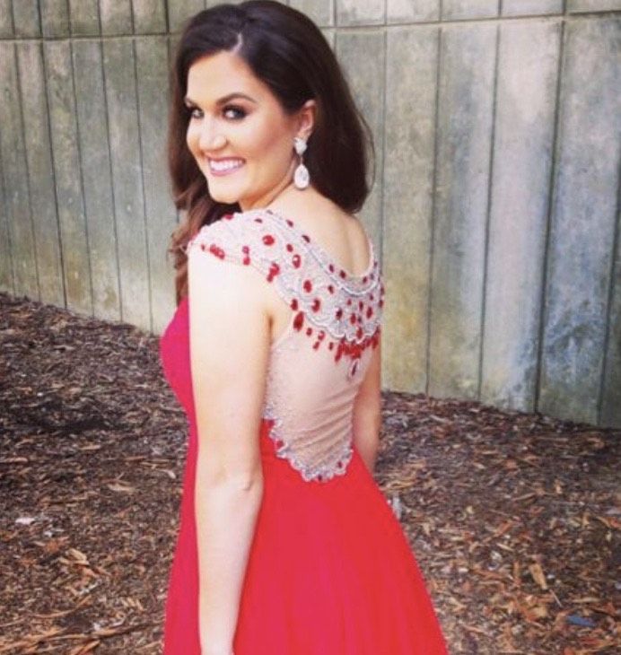 Size 6 Prom Cap Sleeve Sequined Red Dress With Train on Queenly