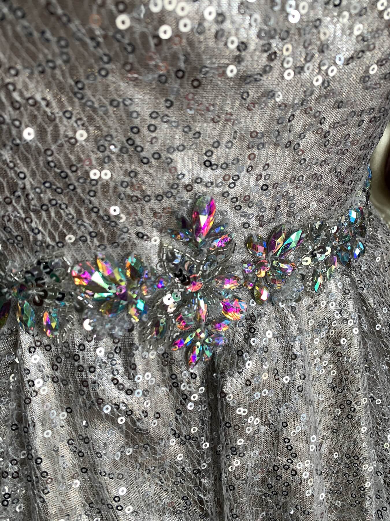 Ellie Wilde Size 4 Prom Strapless Sequined Silver A-line Dress on Queenly