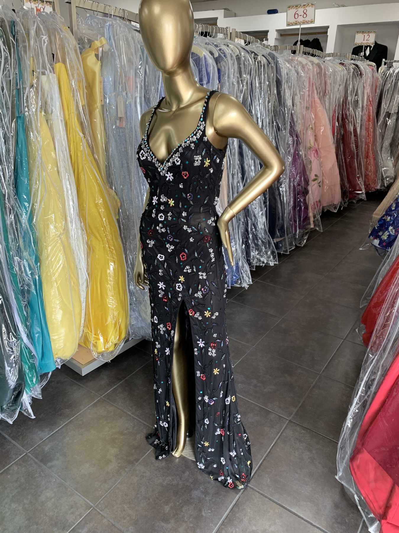 Primavera Size 4 Prom Plunge Sequined Black Side Slit Dress on Queenly