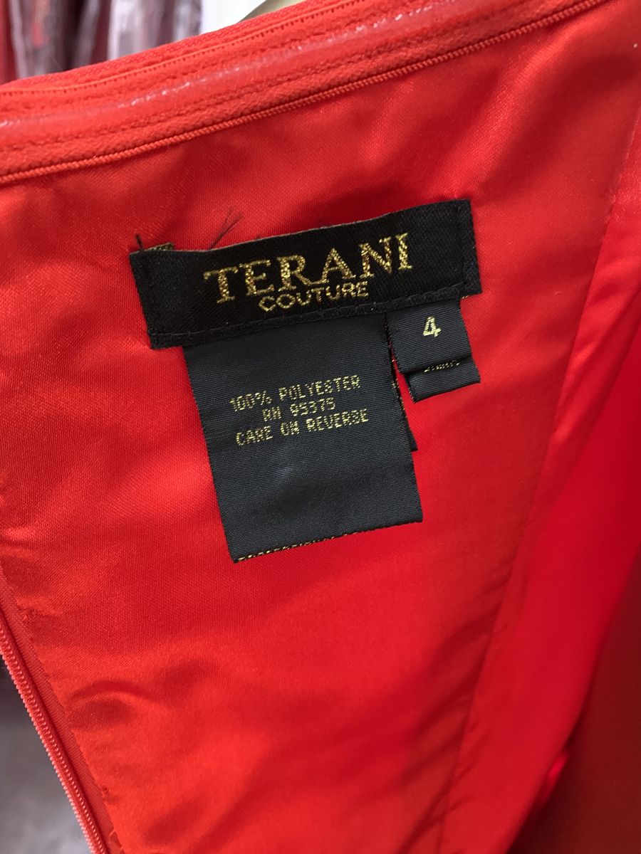Terani Couture Size 4 Prom Off The Shoulder Red A-line Dress on Queenly