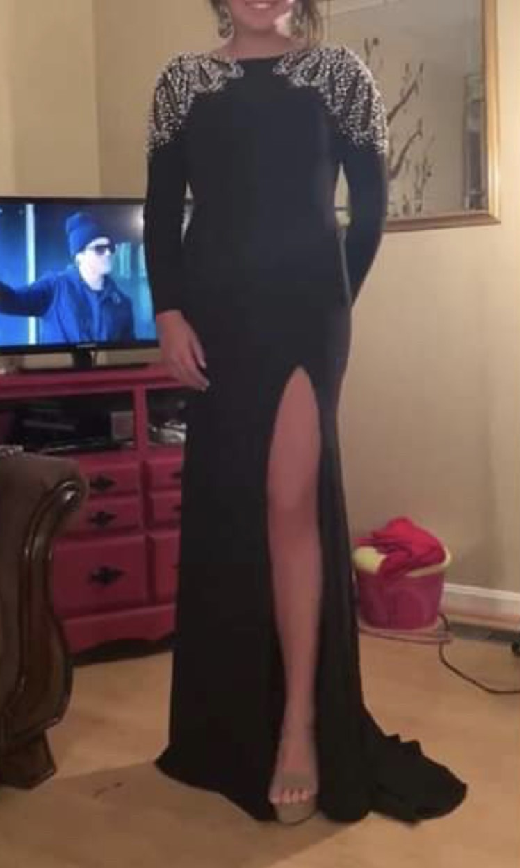 Mac Duggal Size 0 Black Side Slit Dress on Queenly