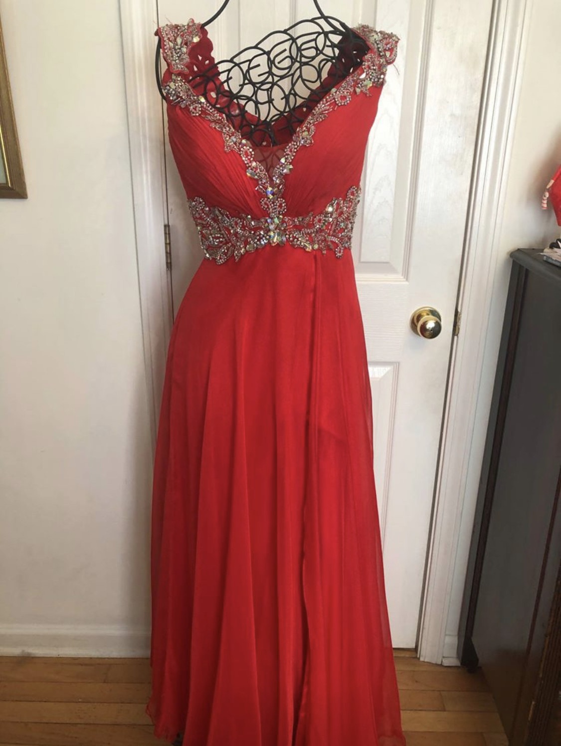 Mac Duggal Size 2 Prom Plunge Sequined Red Ball Gown on Queenly