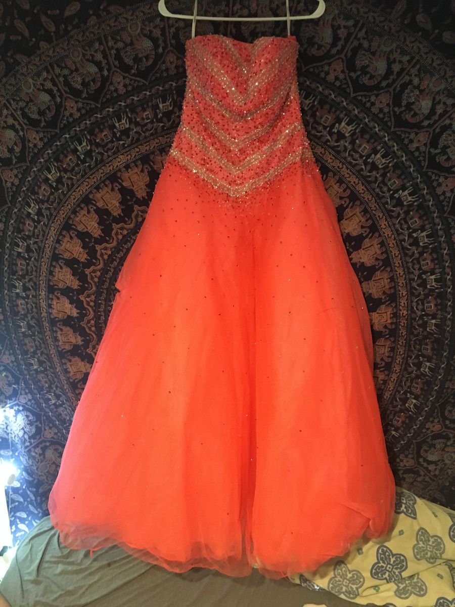 Size 8 Prom Orange Ball Gown on Queenly
