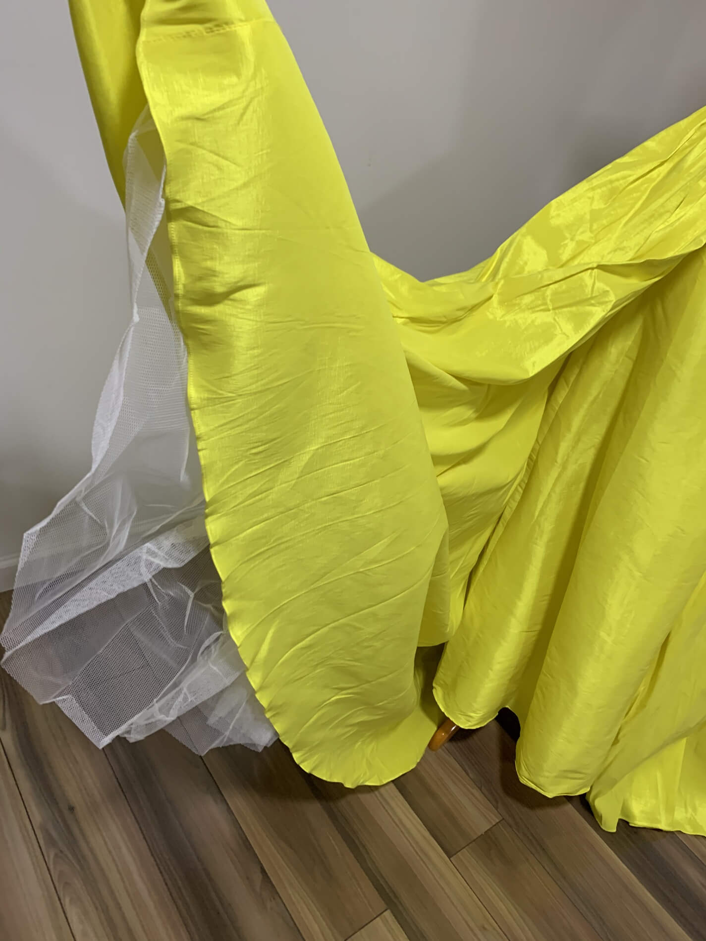 Size 4 Prom Yellow Ball Gown on Queenly