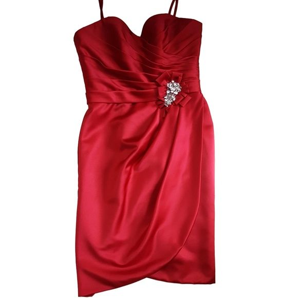 Sorella Vita Size 10 Satin Red Cocktail Dress on Queenly