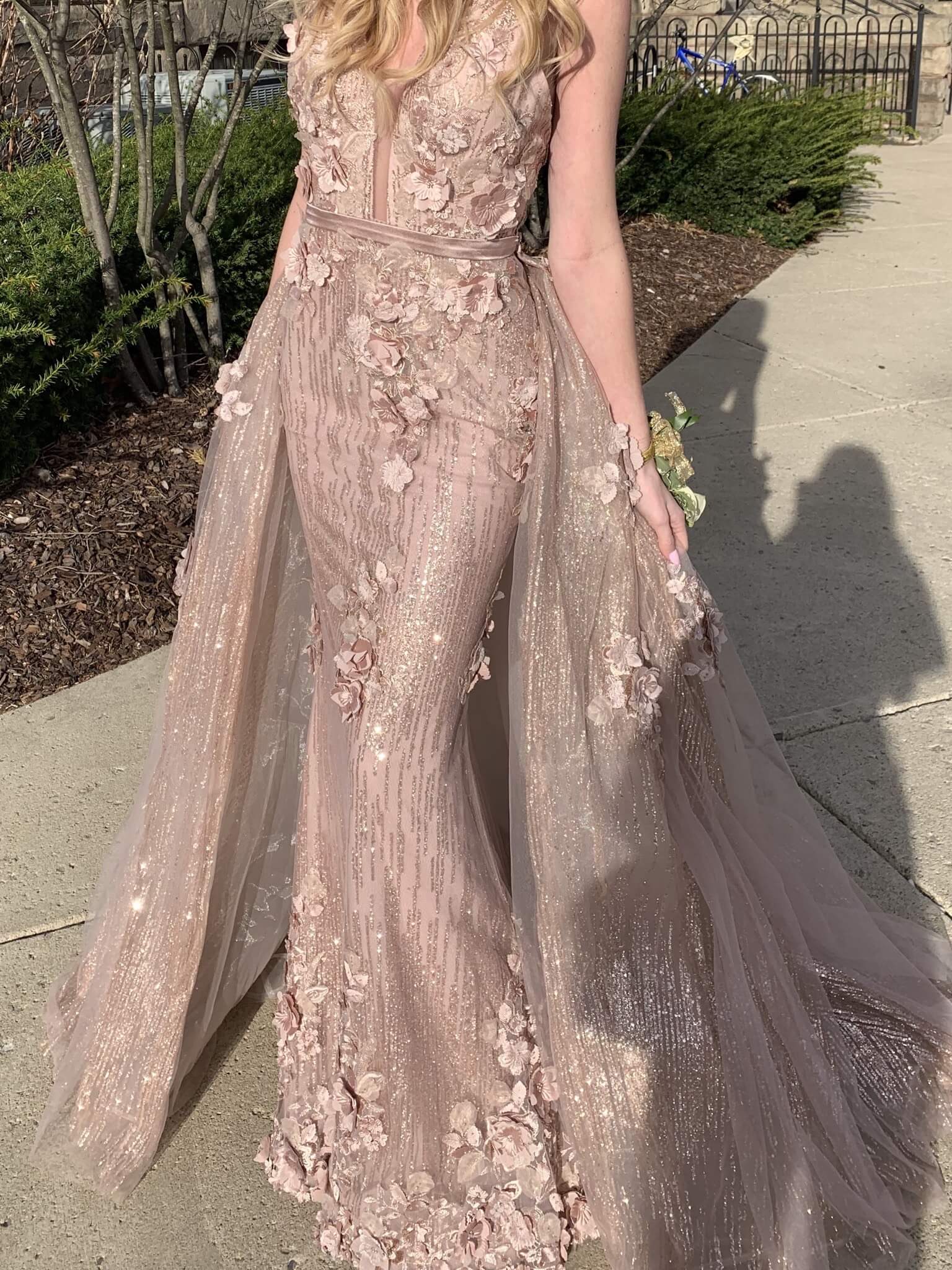 Portia and Scarlett Size 0 Prom Floral Nude Ball Gown on Queenly